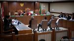 Enam Terdakwa Korupsi Massal DPRD Sumut Jalani Sidang Lanjutan