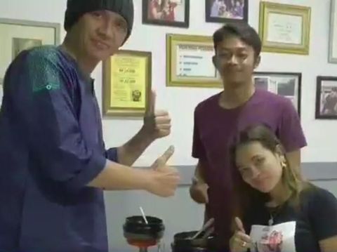 Tak Lagi Muncul di Televisi, Seperti Ini Keseharian Agung Hercules