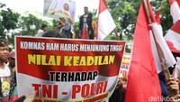 Massa ini tergabung dalam aliansi mahasiswa dan pemuda relawan cinta NKRI.