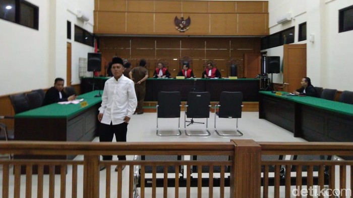 Korupsi Bibit Kakao, Eks Kadishut Lebak Divonis 1 Tahun Penjara