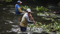 Setiap sepekan, Sungai Maulana selalu dibersihkan agar tidak menyebabkan penumpukan sampah dan berakibat banjir.