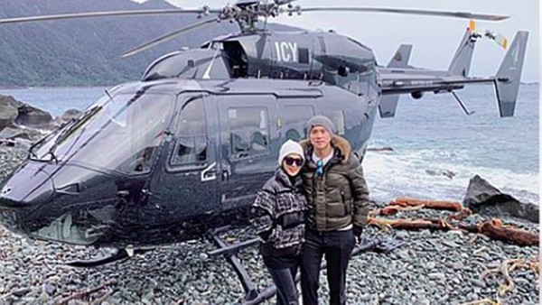 Syahrini dan Reino pun juga menikmati keindahan Fiordland National Park, Selandia Baru dengan helikopter. (princessyahrini/Instagram) Syahrini dan Reino pun juga menikmati keindahan Fiordland National Park, Selandia Baru dengan helikopter. (princessyahrini/Instagram)