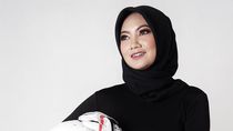 Gaya Hijab Pembalap Cantik Diandra Gautama yang Buat Patah Hati karena Nikah Gaya Hijab Pembalap Cantik Diandra Gautama yang Buat Patah Hati karena Nikah