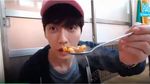 Serunya Momen Makan Park Hae Jin, Dari Sate Hingga Burger