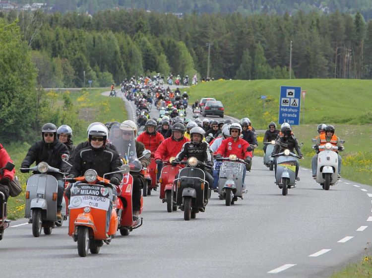 Pesta Penggila Vespa Dunia