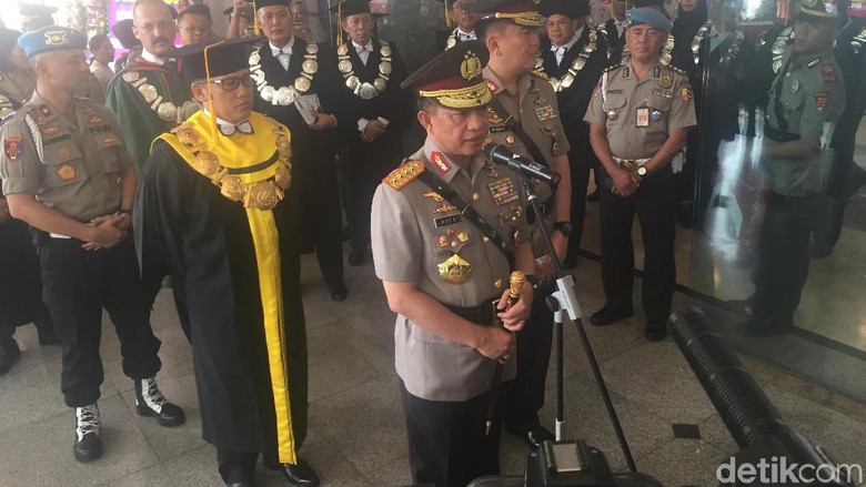 Kapolri Sebut Polisi Intelektual Lebih Dibutuhkan Masa Depan Kapolri Sebut Polisi Intelektual Lebih Dibutuhkan Masa Depan