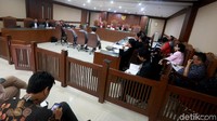 Mantan Wakil Ketua DPRD Provinsi Sumatera Utara Chaidir Ritonga hadir sebagai salah satu saksi dalam sidang lanjutan tersebut. Ada sejumlah 38 terdakwa yang terkait kasus korupsi massal tersebut. Mereka disidang dalam beberapa kelompok, beberapa di antaranya sudah sampai pada tahap vonis.
