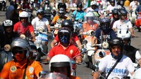 Tidak kurang dari 49 klub Vespa dari seluruh dunia terasosiasi dengan Vespa World Club, yang didalamnya juga terdapat ribuan afiliasi dari setiap negara. Salah satunya ada juga yang dari Indonesia lho. Keren!
