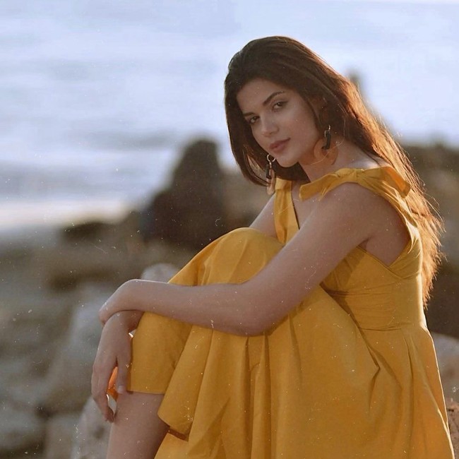 Menjadi bagian dari komunitas muslim dan mengenakan pakaian renang dalam kontes kecantikan tentunya menghadirkan tantangan tersendiri bagi wanita yang memiliki nama lengkap Sharifa Areef Mohammad Omar Akeel ini. Foto: Instagram @sharifaakeel