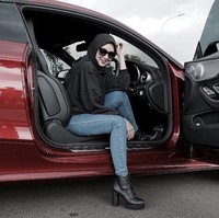 Meskipun banyak yang patah hati karena ditinggal nikah, tak sedikit netizen pun berdoa yang terbaik untuk kebahagiaan pembalap yang pernah meraih juara umum di ISSOM (Indonesian Sentul series of Motorsport) tahun 2013 ini. Foto: Instagram @diandragautama