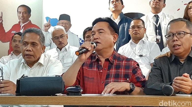 Serahkan Jawaban, Tim Hukum Jokowi Minta MK Tolak Permohonan Prabowo Serahkan Jawaban, Tim Hukum Jokowi Minta MK Tolak Permohonan Prabowo