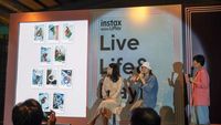 Patricia berbagi contoh seri foto instax yang dia buat dengan tema makanan.