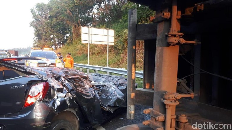 43 Koleksi Gambar Hantu Di Tol Cipularang Terbaik