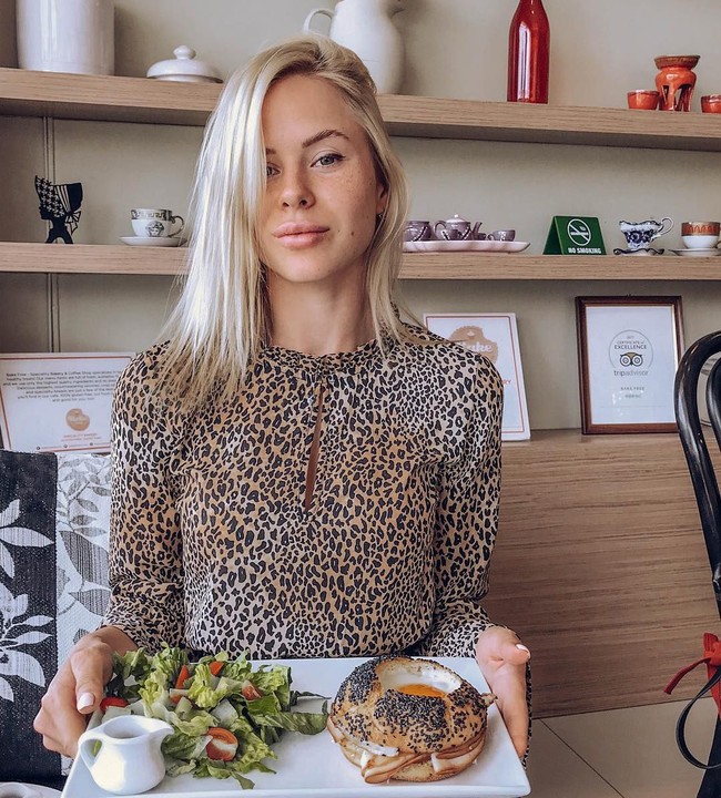 Wanita dengan followers 476 ribu itu sering menunujukkan keseksian tubuhnnya. Meski terlihat ramping, namun Anastasia memiliki tubuh bugar. Foto: Instagram