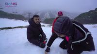 Liburan Ke Gunung Hotham, Raffi Ahmad Makan Salju Pakai Alpukat dan Susu