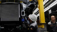 Di bawah naungan perusahaan konglomerat Vingroup JSC, VinFast menandai peluncuran kendaraan pertamanya dari jalur perakitan pada Jumat, (16/06/2019).
