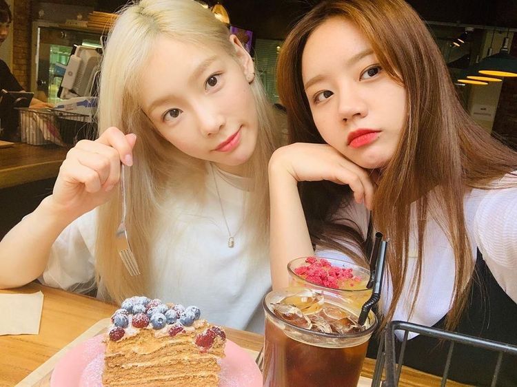 Berjuang Lawan Depresi, Intip Kembali Pose Kuliner Taeyeon SNSD Ceria Ini