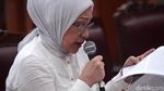 Hiks! Ratna Sarumpaet Teteskan Air Mata di Sidang Pledoi