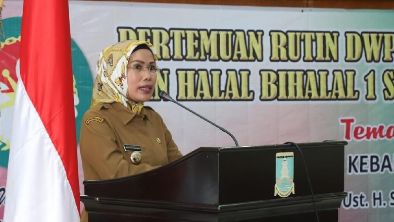 Curahan Hati Bupati Serang Saat Tanda Tangani Dokumen Cerai ASN Curahan Hati Bupati Serang Saat Tanda Tangani Dokumen Cerai ASN