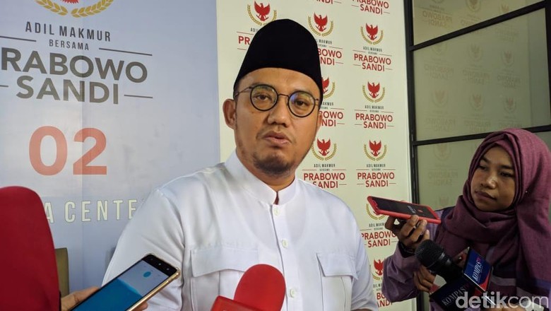 Dahnil Anzar Kritik Polri Soal Deteksi Grup WhatsApp Dahnil Anzar Kritik Polri Soal Deteksi Grup WhatsApp