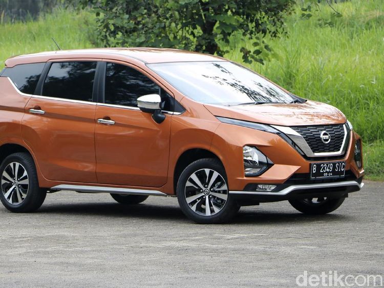 Yuk, Lihat Lebih Dekat Nissan Livina Rasa Xpander