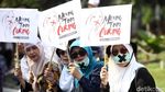 Massa Aksi Damai di Patung Kuda Kompak Pakai Masker