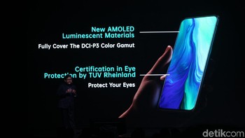 Dua Oppo Reno mengusung layar AMOLED. Foto: Rifkianto Nugroho/detikINET