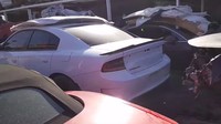 Kabarnya mobil-mobil tersebut dimiliki oleh pengusaha kelas kakap yang mengalami masalah finansial seperti kredit macet. Foto: Screenshot Youtube Mohan Vlogz