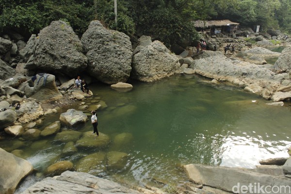 Sanghyang Heleut berada di Rajamandala Kulon, Cipatat, Kabupaten Bandung Barat dan masuk ke area PLTA Saguling. (Yudha Maulana/detikcom) Sanghyang Heleut berada di Rajamandala Kulon, Cipatat, Kabupaten Bandung Barat dan masuk ke area PLTA Saguling. (Yudha Maulana/detikcom)