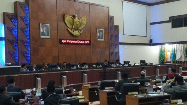 DPR Aceh Bentuk Tim Kajian dan Advokasi Isi Perjanjian Damai RI-GAM DPR Aceh Bentuk Tim Kajian dan Advokasi Isi Perjanjian Damai RI-GAM