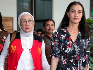 Atiqah Hasiholan Bocorkan Buku yang Ditulis Ratna Sarumpaet