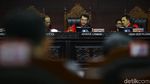 Ekspresi BW dan Luhut Pangaribuan di Sidang Sengketa Pilpres