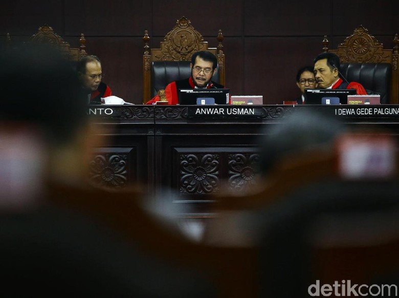Di MK, Saksi Tim Prabowo Agus Maksum Tolak Buka Identitas Pengancam Di MK, Saksi Tim Prabowo Agus Maksum Tolak Buka Identitas Pengancam