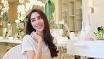 Kayak Princess! Ini Cantiknya Nadia Purwoko Saat Asyik Kulineran