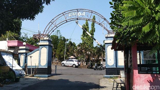 Gapura Resosialisasi Sunan Kuning, Semarang.