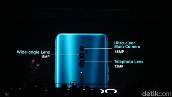 Oppo Reno 10x Zoom membawa tiga kamera belakang. Foto: Rifkianto Nugroho/detikINET