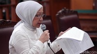 Ratna mengatakan tujuannya bertemu dengan Fadli Zon dan beberapa tokoh Badan Pemenangan Nasional (BPN) Prabowo - Sandi untuk meminta saran tentang dana Swadaya masyarakat Papua yang konon diperoleh dari dana Raja-Raja Nusantara yang diblokir Pemerintah.