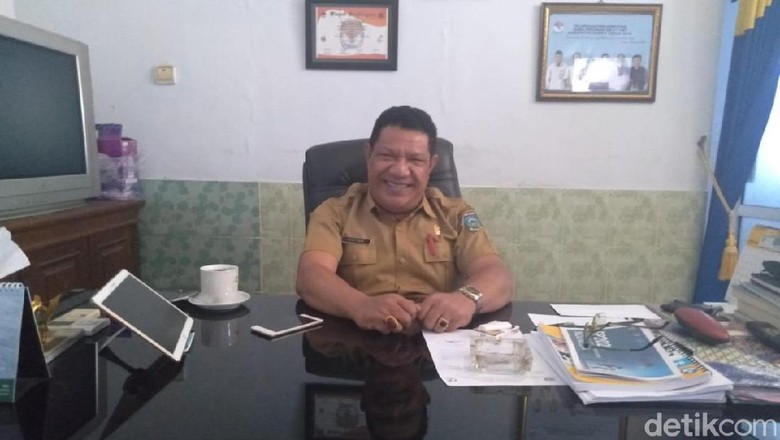 Kepsek Sudah Dipanggil, SMP 2 Dompu Bakal Hentikan Pungli SKHU Rp 100 Ribu Kepsek Sudah Dipanggil, SMP 2 Dompu Bakal Hentikan Pungli SKHU Rp 100 Ribu