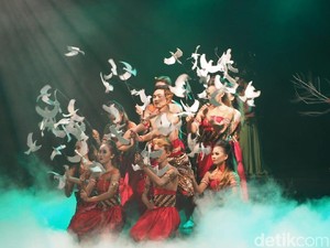 Cerita Koreografer Muda Bathara Saverigadi Eksis Populerkan Drama Wayang