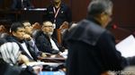 Ekspresi BW dan Luhut Pangaribuan di Sidang Sengketa Pilpres