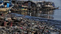 Penghentian impor sampah dari sejumlah negara luar negeri itu bukan tanpa alasan. Tak semua sampah plastik yang diimpor tersebut dapat didaur ulang.