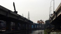 Tol ini dibangun untuk mengurangi kemacetan di sekitar Kalimalang.