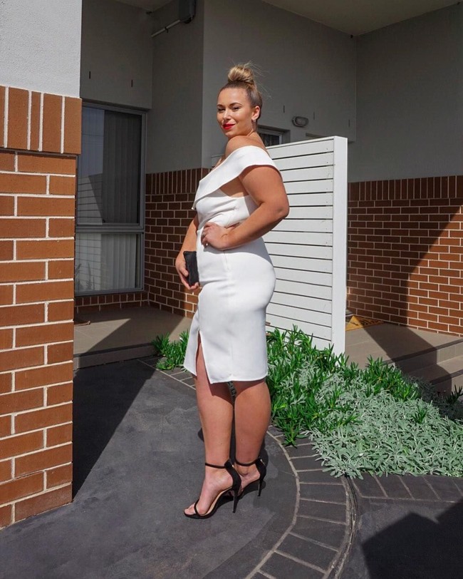 Blogger dan selebgram asal Australia itu kembali menggemuk pada 2017. Hal itu menjadi keputusannya sendiri untuk berhenti diet dan kembali menikmati makanan apapun.  Foto: dok. Instagram @dedikated_lifestyle