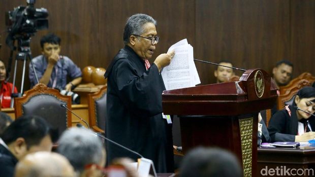 Membaca Lengkap Sengitnya Debat Hakim MK-BW-Luhut Soal Dramatisasi Saksi