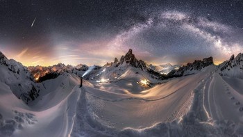 Potret panorama mengagumkan Milky Way yang membentang pegunungan Dolomites, Italia karya dari fotografer Nicolai Brgger. (Foto: Astronomy Photographer 2019)