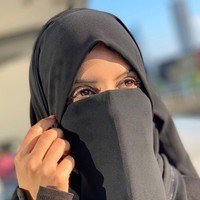 Melalui Instagram, Ruksana pun menyampaikan klarifikasinya terhadap berbagai tuduhan terhadap dirinya. Ruksana yang dalam akun Instagramnya selalu tampil bercadar mengungkap fakta mengejutkan mengenai sang suami yang ternyata seorang agnostik atau tidak percaya pada Tuhan. Foto: Instagram @ummxabdullah