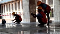 Hal tersebut diutarakan Menteri Agama Lukman Hakim Saifuddin dalam sebuah pertemuan dengan Panitia Renovasi Masjid Istiqlal yang dilaksanakan di Kantor Kementerian Agama (Kemenag).