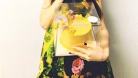 Dibalik wajah cerianya, anggota Girls Generation atau SNSD ini ternyata sedang mengalami depresi. Jika melihat posenya dengan makanan pasti banyak yang tidak menyangka. Foto: Instagram taeyeon _ss