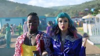 Ia mengajak beberapa seleb untuk tampil dalam video klipnya itu. Dok. YouTube/Taylor Swift