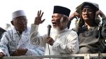 Massa Aksi Damai di Patung Kuda Kompak Pakai Masker